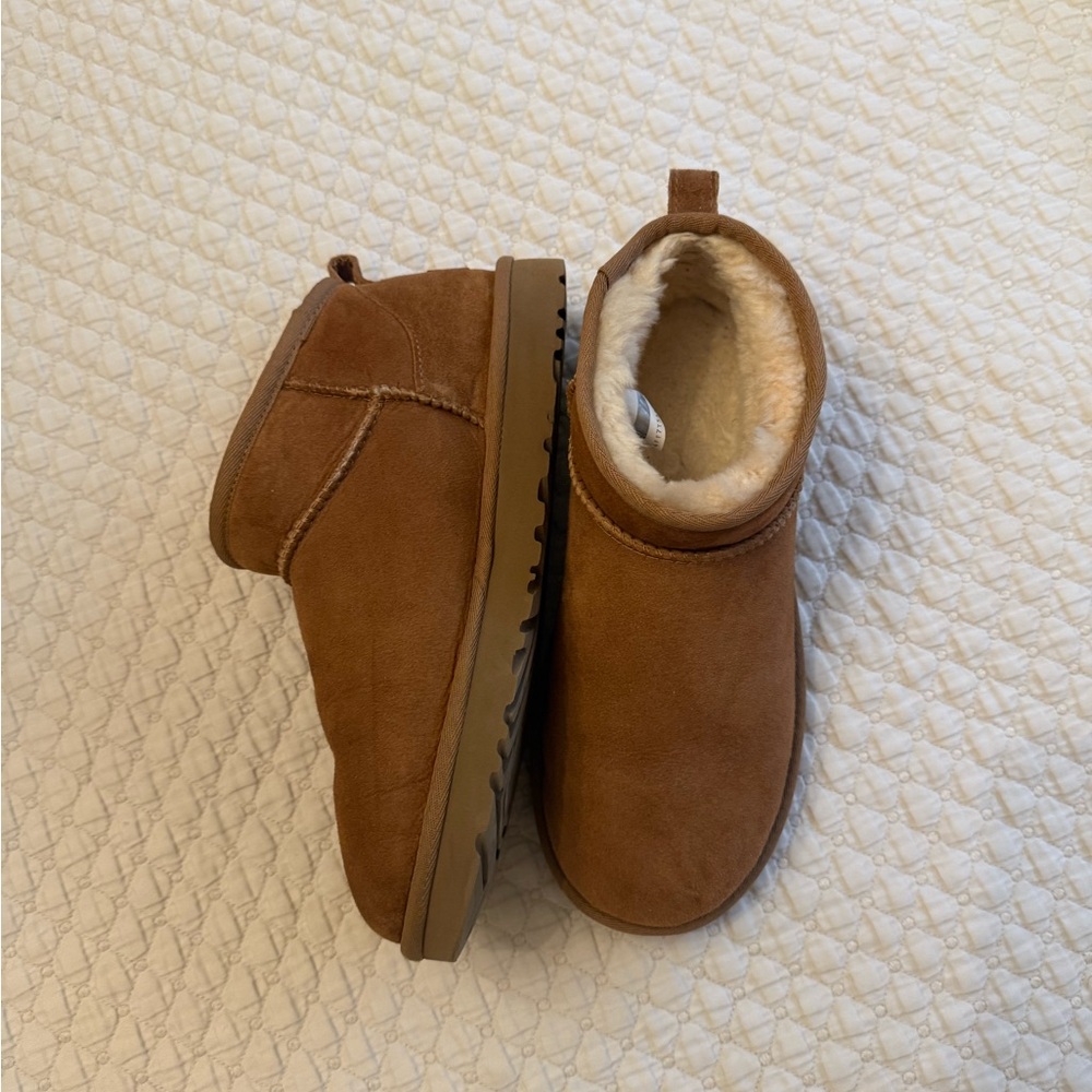 UGG Classic Ultra Mini